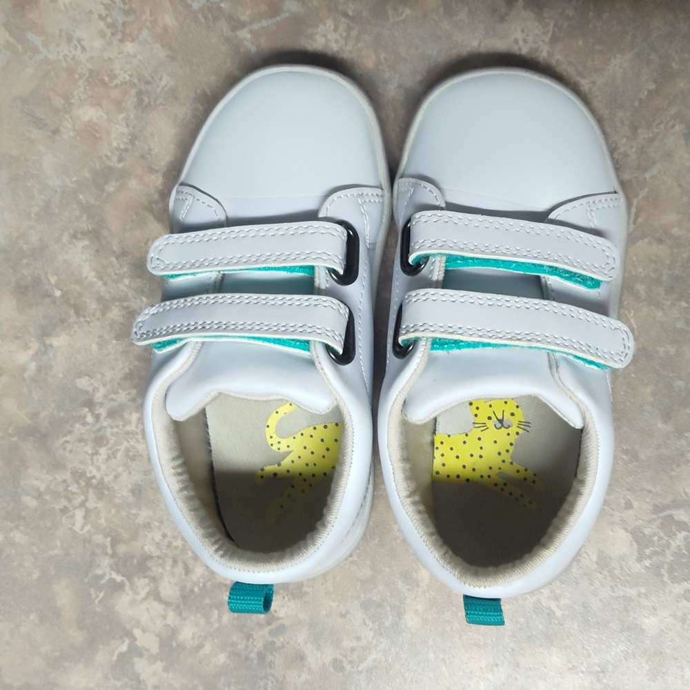 Kids White and Teal Shoes from Ten Little Size 9 - Picture 3 of 5